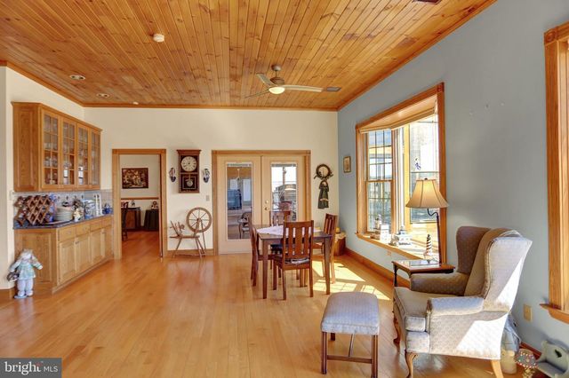 600, 650, 656 AIRPORT DR, Mifflintown, PA 17059