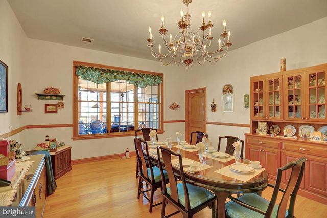 600, 650, 656 AIRPORT DR, Mifflintown, PA 17059