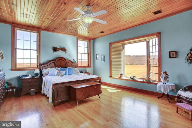 600, 650, 656 AIRPORT DR, Mifflintown, PA 17059