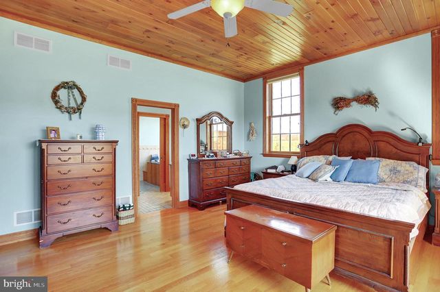 600, 650, 656 AIRPORT DR, Mifflintown, PA 17059