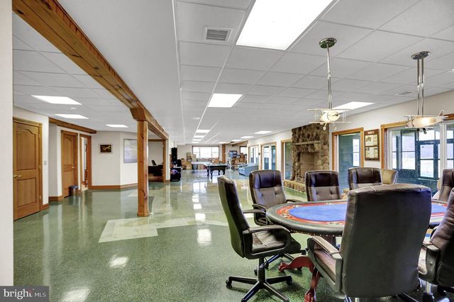 600, 650, 656 AIRPORT DR, Mifflintown, PA 17059