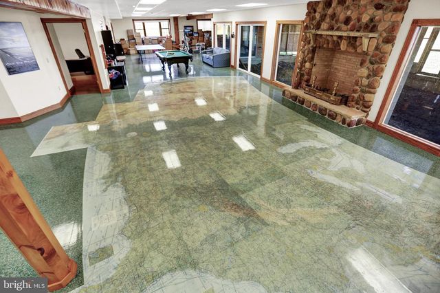 600, 650, 656 AIRPORT DR, Mifflintown, PA 17059