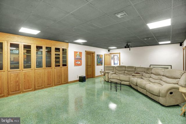 600, 650, 656 AIRPORT DR, Mifflintown, PA 17059