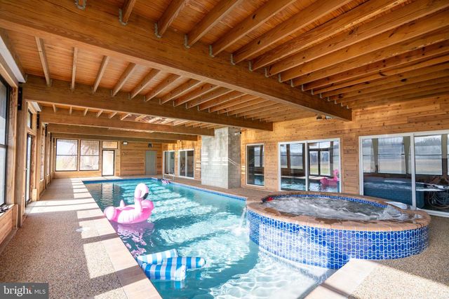 600, 650, 656 AIRPORT DR, Mifflintown, PA 17059