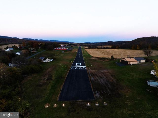 600, 650, 656 AIRPORT DR, Mifflintown, PA 17059