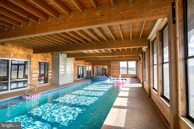 600, 650, 656 AIRPORT DR, Mifflintown, PA 17059