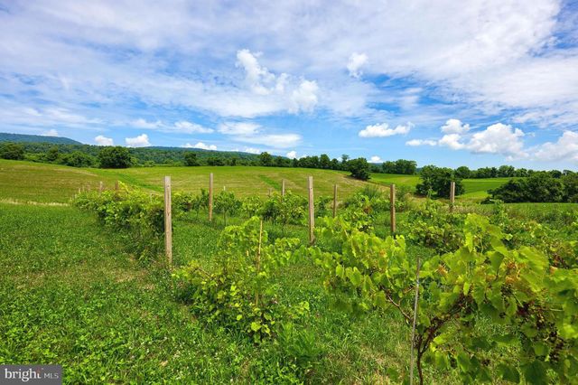 600, 650, 656 AIRPORT DR, Mifflintown, PA 17059