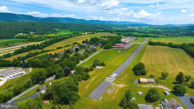 600, 650, 656 AIRPORT DR, Mifflintown, PA 17059