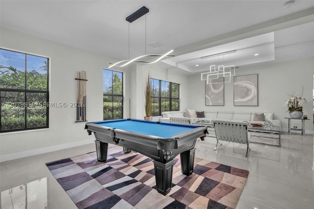 8840 Waterview Ter, Parkland, FL 33076