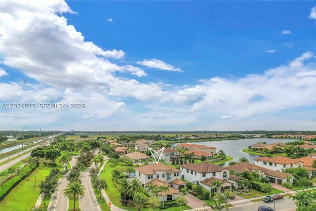 8840 Waterview Ter, Parkland, FL 33076