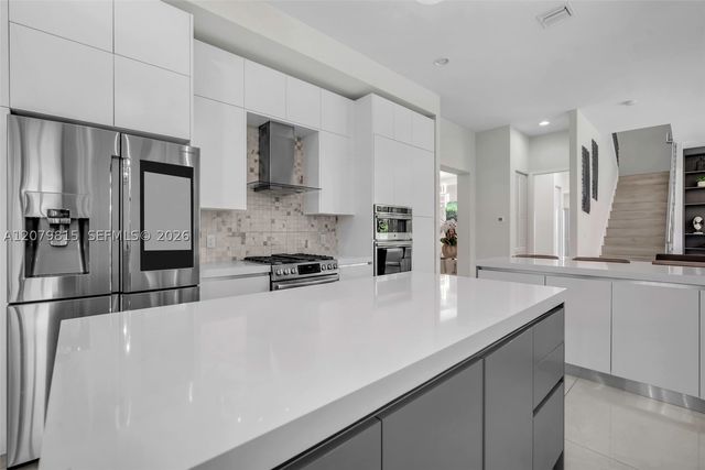 8840 Waterview Ter, Parkland, FL 33076