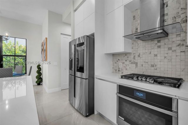 8840 Waterview Ter, Parkland, FL 33076