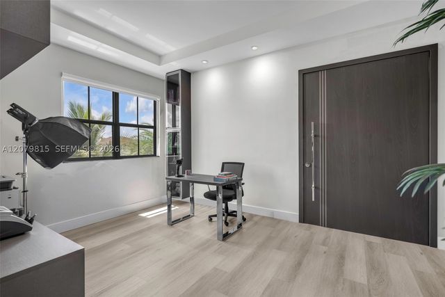 8840 Waterview Ter, Parkland, FL 33076