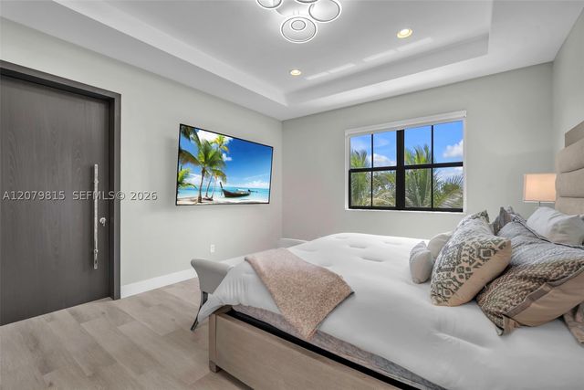 8840 Waterview Ter, Parkland, FL 33076