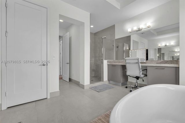 8840 Waterview Ter, Parkland, FL 33076