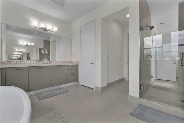 8840 Waterview Ter, Parkland, FL 33076