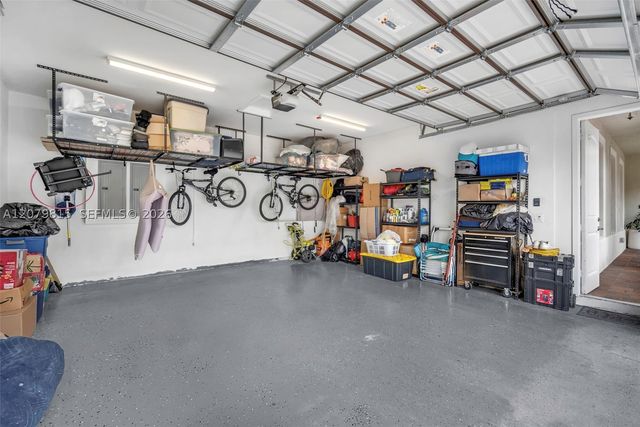 8840 Waterview Ter, Parkland, FL 33076