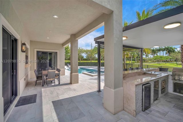 8840 Waterview Ter, Parkland, FL 33076
