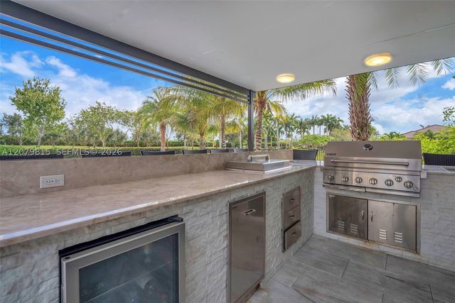 8840 Waterview Ter, Parkland, FL 33076