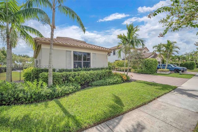 8840 Waterview Ter, Parkland, FL 33076