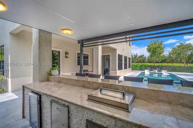 8840 Waterview Ter, Parkland, FL 33076