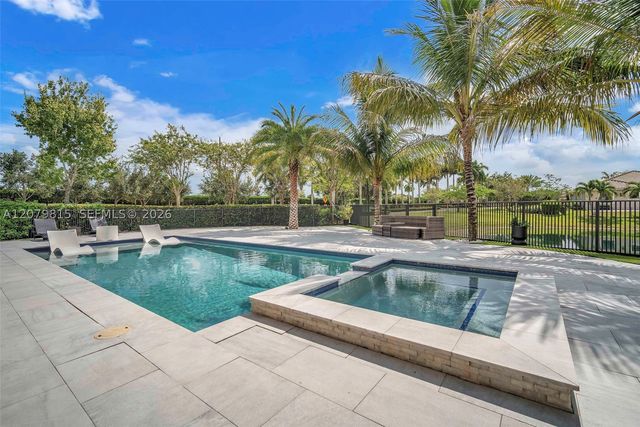8840 Waterview Ter, Parkland, FL 33076