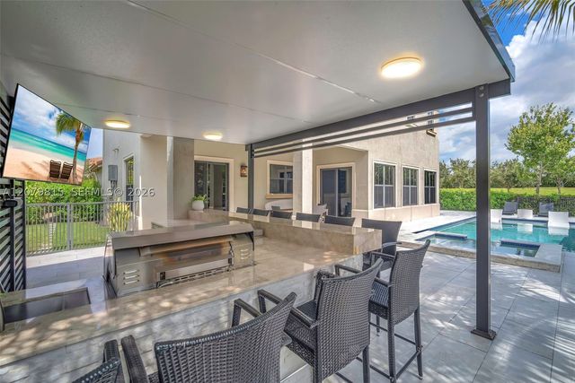 8840 Waterview Ter, Parkland, FL 33076