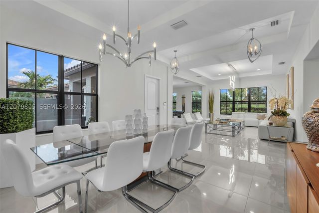 8840 Waterview Ter, Parkland, FL 33076