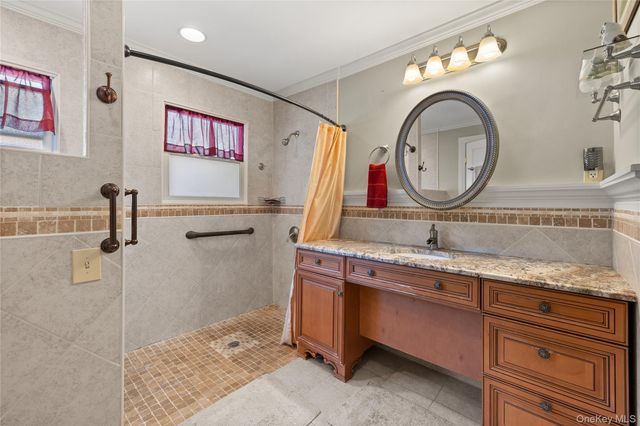 269 Brookville Avenue, Islip, NY 11751