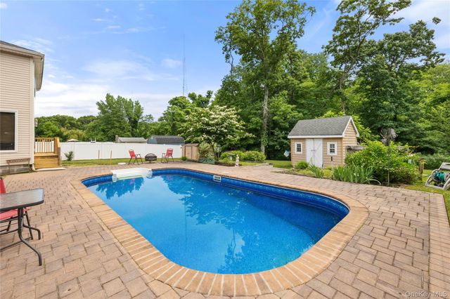 269 Brookville Avenue, Islip, NY 11751