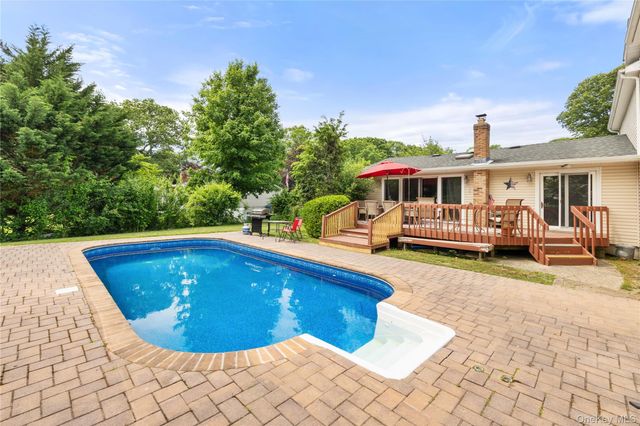 269 Brookville Avenue, Islip, NY 11751
