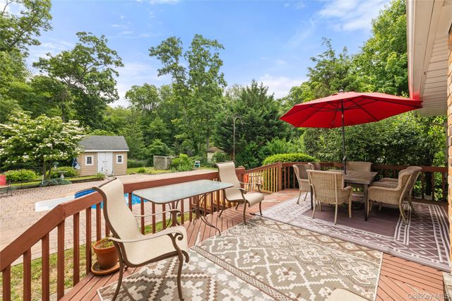 269 Brookville Avenue, Islip, NY 11751