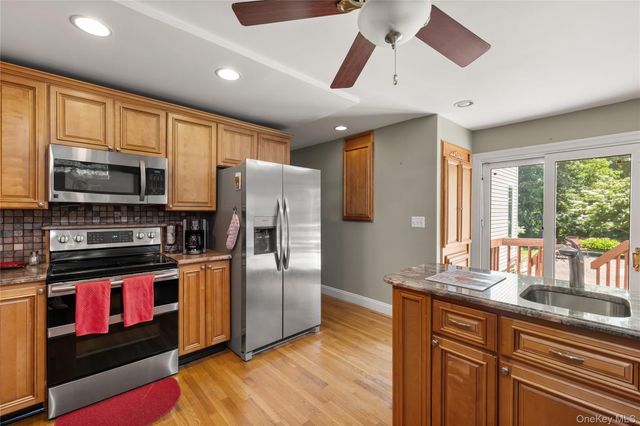 269 Brookville Avenue, Islip, NY 11751