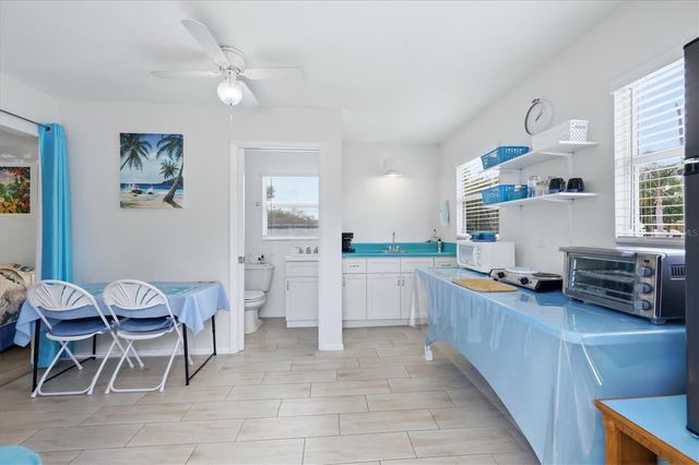 723 S BRINK AVENUE, Sarasota, FL 34237