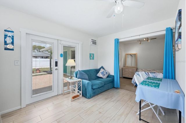 723 S BRINK AVENUE, Sarasota, FL 34237