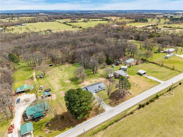 10886 S Jackson Highway, Lincoln, AR 72744
