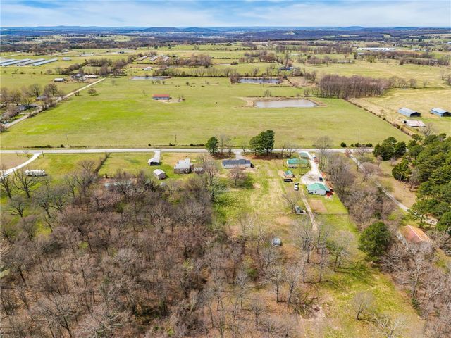 10886 S Jackson Highway, Lincoln, AR 72744