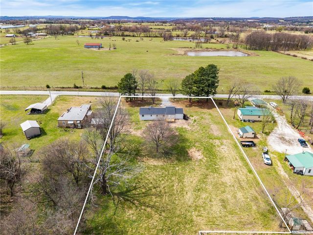 10886 S Jackson Highway, Lincoln, AR 72744
