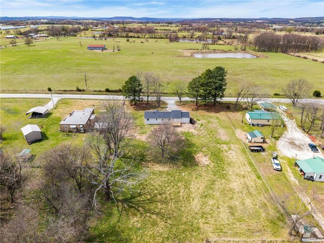10886 S Jackson Highway, Lincoln, AR 72744