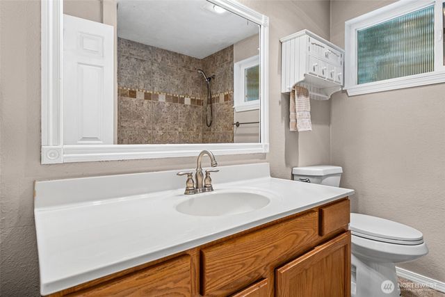 805 Island Boulevard, Fox Island, WA 98333