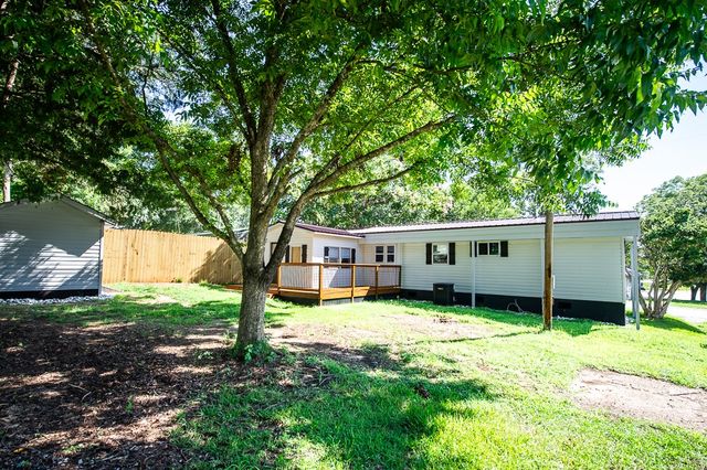 203 N Hampton Street, Westminster, SC 29693