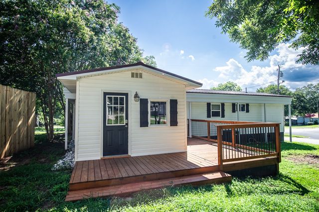 203 N Hampton Street, Westminster, SC 29693