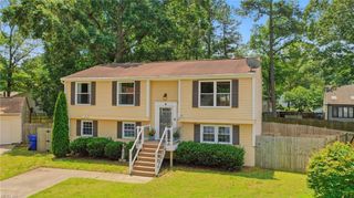 306 Tower LN, Newport News, VA 23608