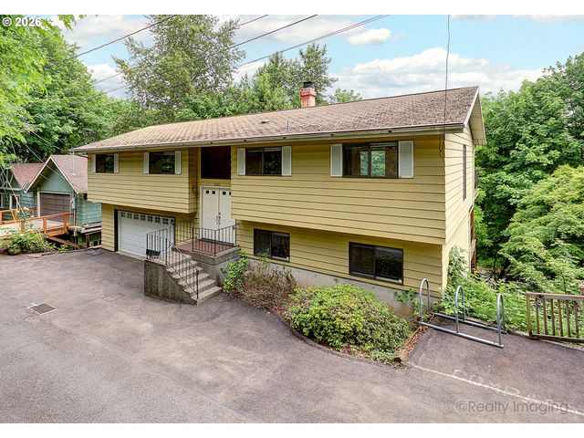 6902 Sw 2ND Ave, Portland, OR 97219