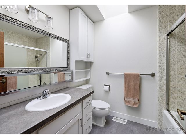 6902 Sw 2ND Ave, Portland, OR 97219