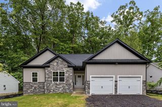 1109 LAKEVIEW PKWY, Locust Grove, VA 22508