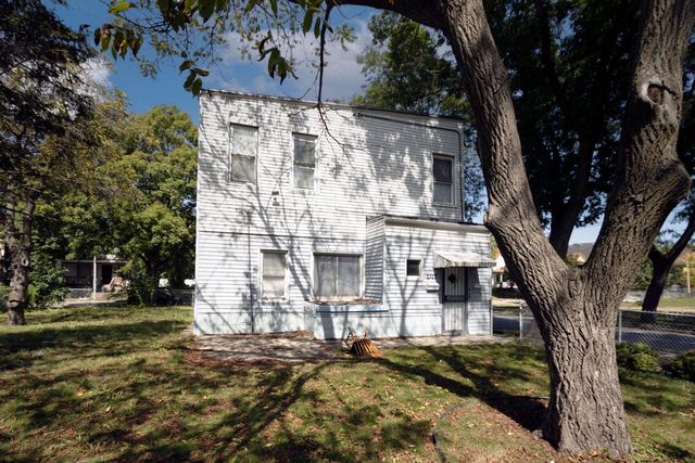 1801 W Meinecke AVENUE, Milwaukee, WI 53206