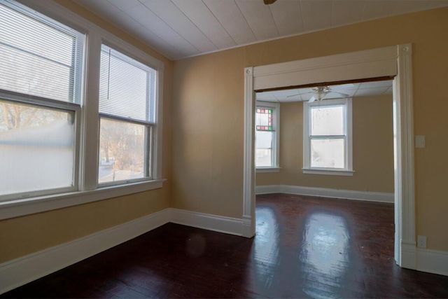 1801 W Meinecke AVENUE, Milwaukee, WI 53206
