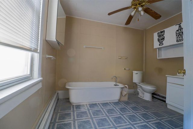 1801 W Meinecke AVENUE, Milwaukee, WI 53206