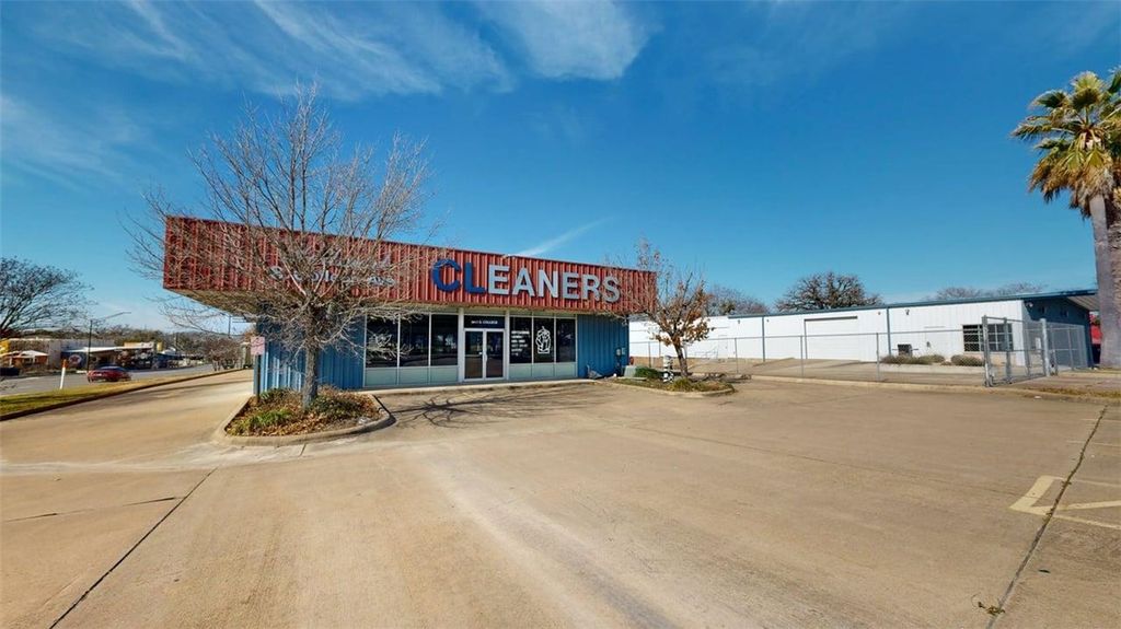 3611 South College Avenue, Bryan, TX 77801 — exterior